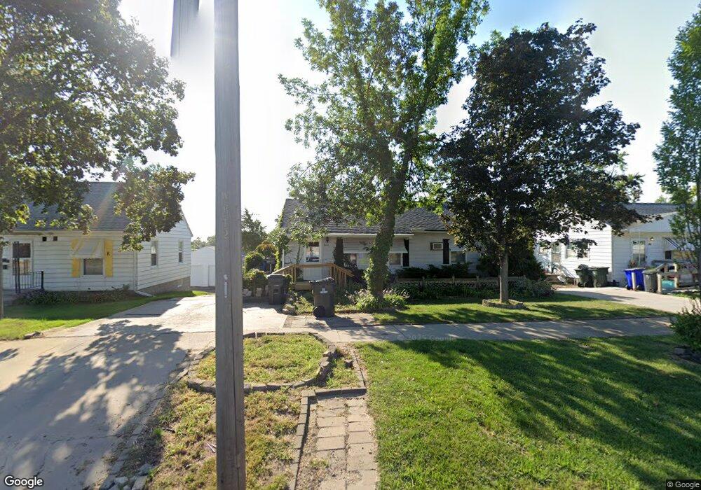 2111 Williams Blvd SW, Cedar Rapids, IA 52404 - photo 1