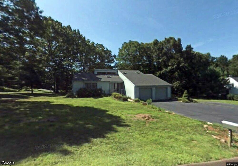 184 Bear Path Rd, Hamden, CT 06514 - photo 1