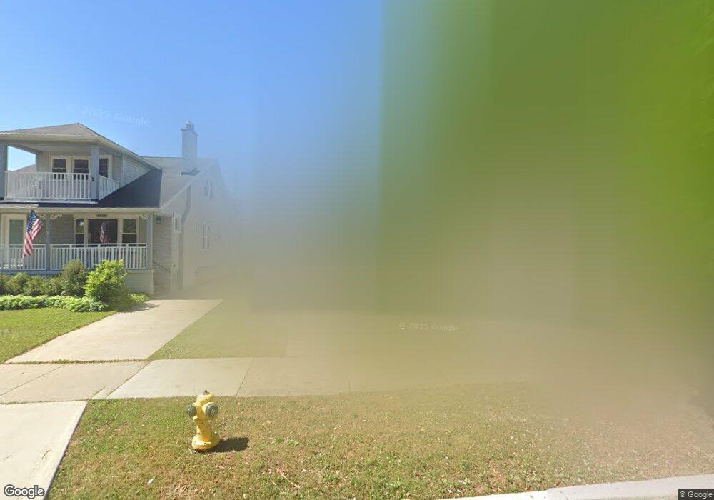 1587 Anita Ave, Grosse Pointe Woods, MI 48236 - photo 1