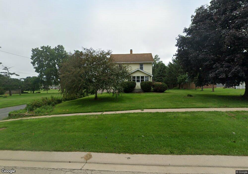 604 N Walnut Ave, Forreston, IL 61030 - photo 1