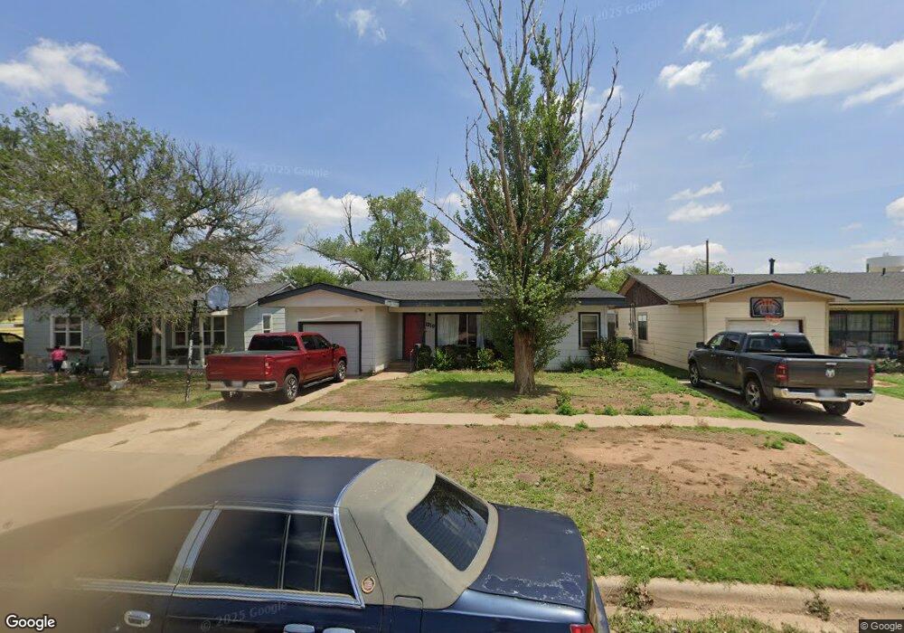 1310 Wayland St, Plainview, TX 79072 - photo 1