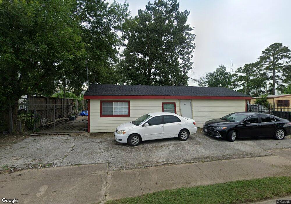 5025 Pinemont Dr, Houston, TX 77092 - photo 1