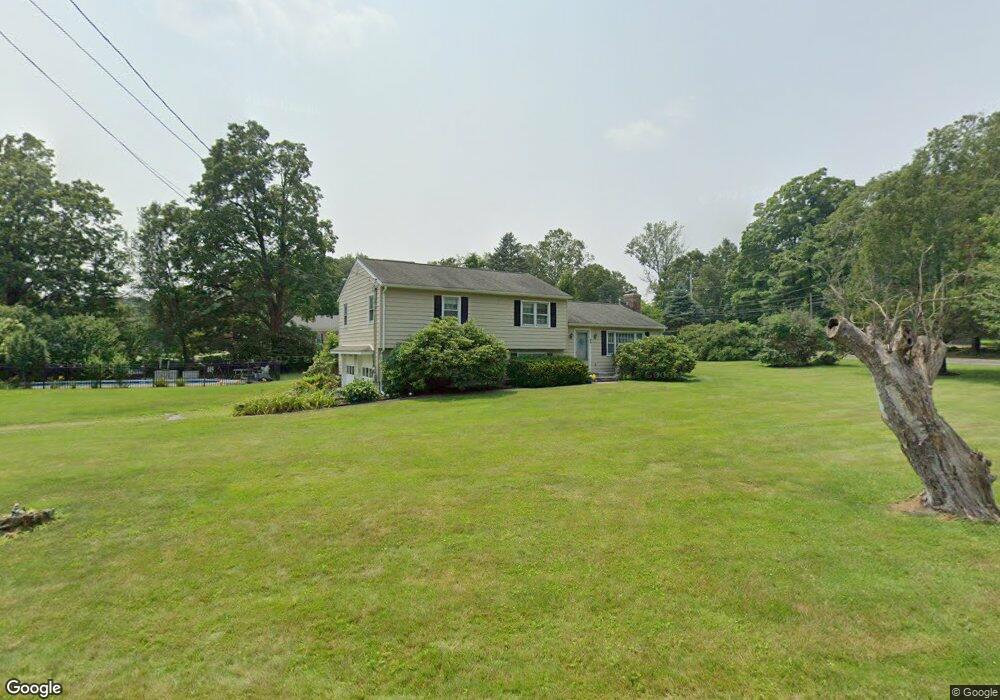 33 Baldwin Rd, Newtown, CT 06470 - photo 1