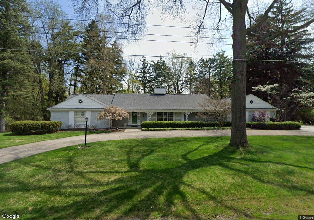 3587 Walbri Dr, Bloomfield Hills, MI 48304 - photo 1