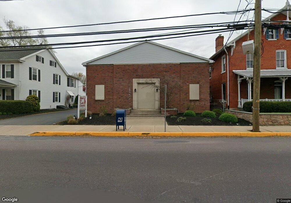 125 W Main St, New Holland, PA 17557 - photo 1