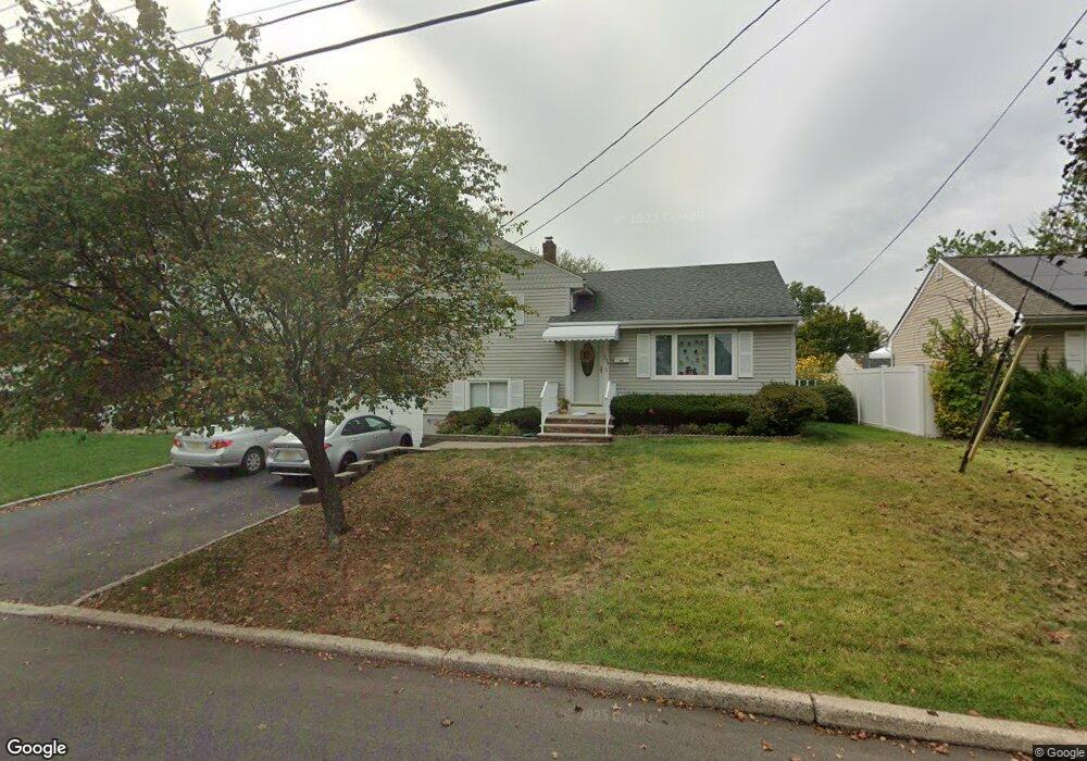 1555 Cornell Dr, Linden, NJ 07036 - photo 1