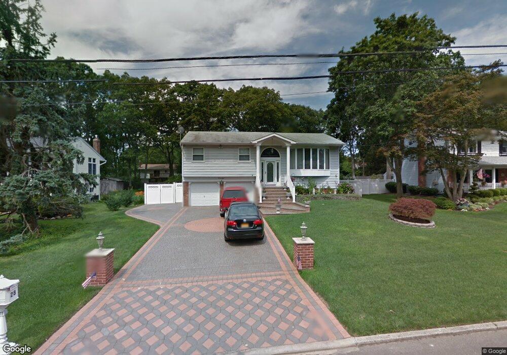 28 Queen Anne Place, Hauppauge, NY 11788 - photo 1