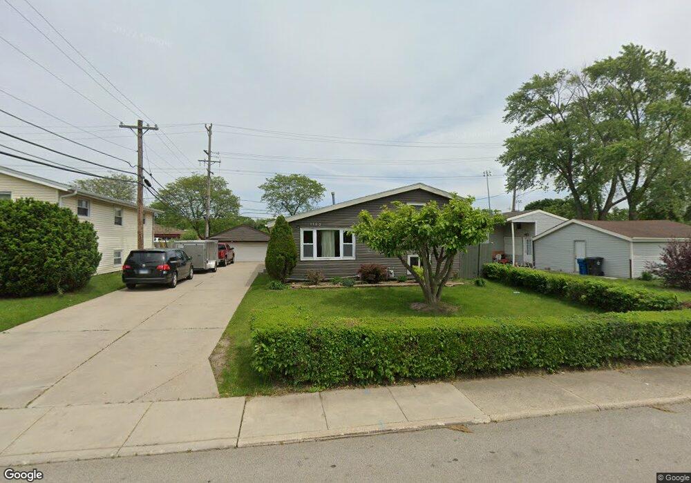 1103 Denver Dr, Carpentersville, IL 60110 - photo 1