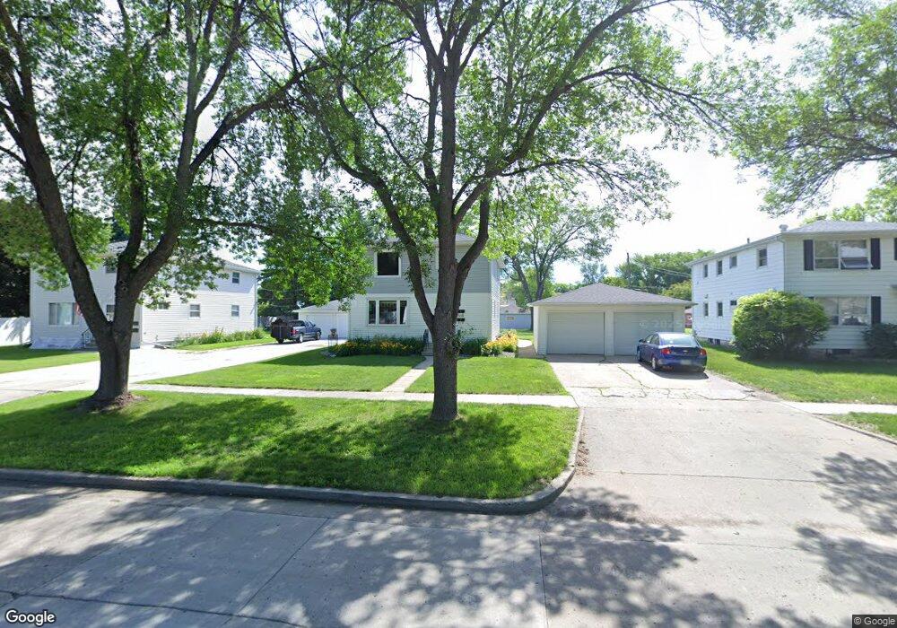 1438 15th St S, Fargo, ND 58103 - photo 1