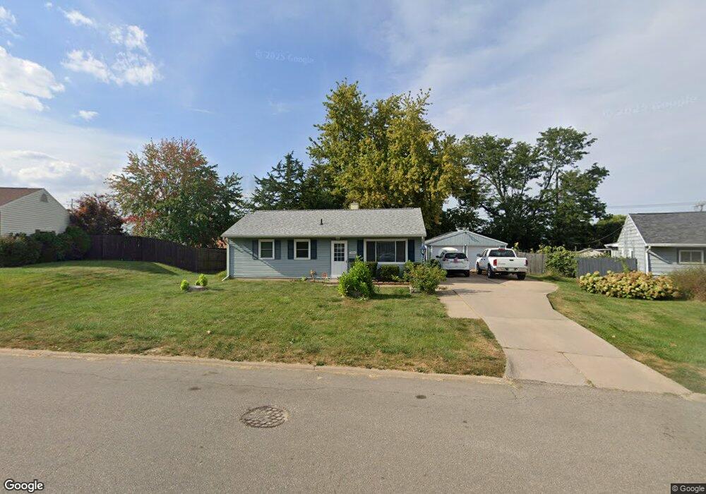 2406 Linwood St SW, Cedar Rapids, IA 52404 - photo 1