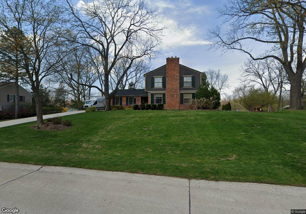 5054 Chain Bridge Rd, Bloomfield Hills, MI 48304 - photo 1