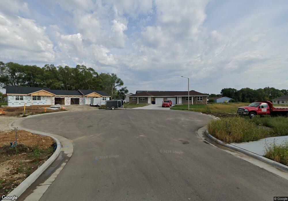 1039 Fir Ct, Janesville, WI 53546 - photo 1