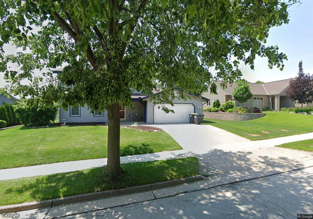 1906 Harvest Ln, Waukesha, WI 53186 - photo 1