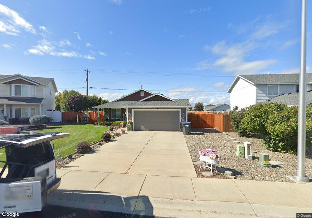 212 S Zeus St, Moxee, WA 98936 - photo 1
