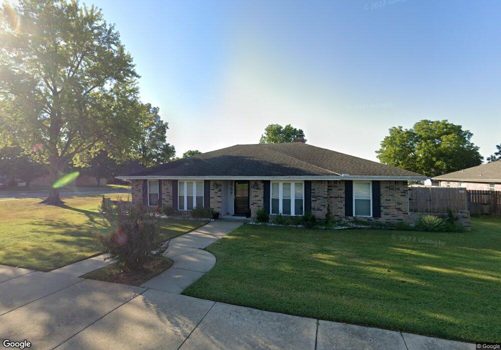 2557 Chapel Hill Rd, Bartlesville, OK 74006 - photo 1