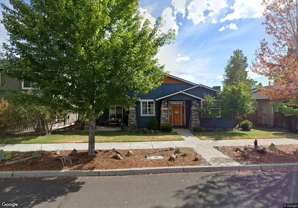 61382 Fairfield Dr, Bend, OR 97702 - photo 1