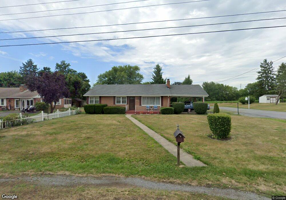 17544 Woodlawn Dr, Hagerstown, MD 21740 - photo 1