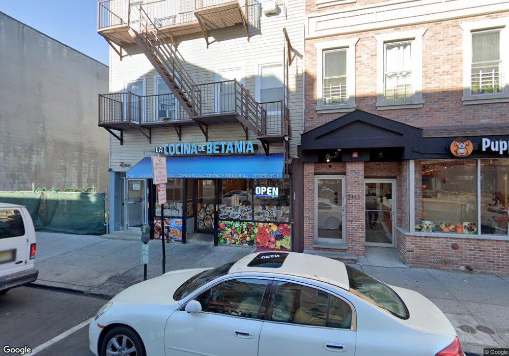 2109 Bergenline Ave unit 3R, Union City, NJ 07087 - photo 1