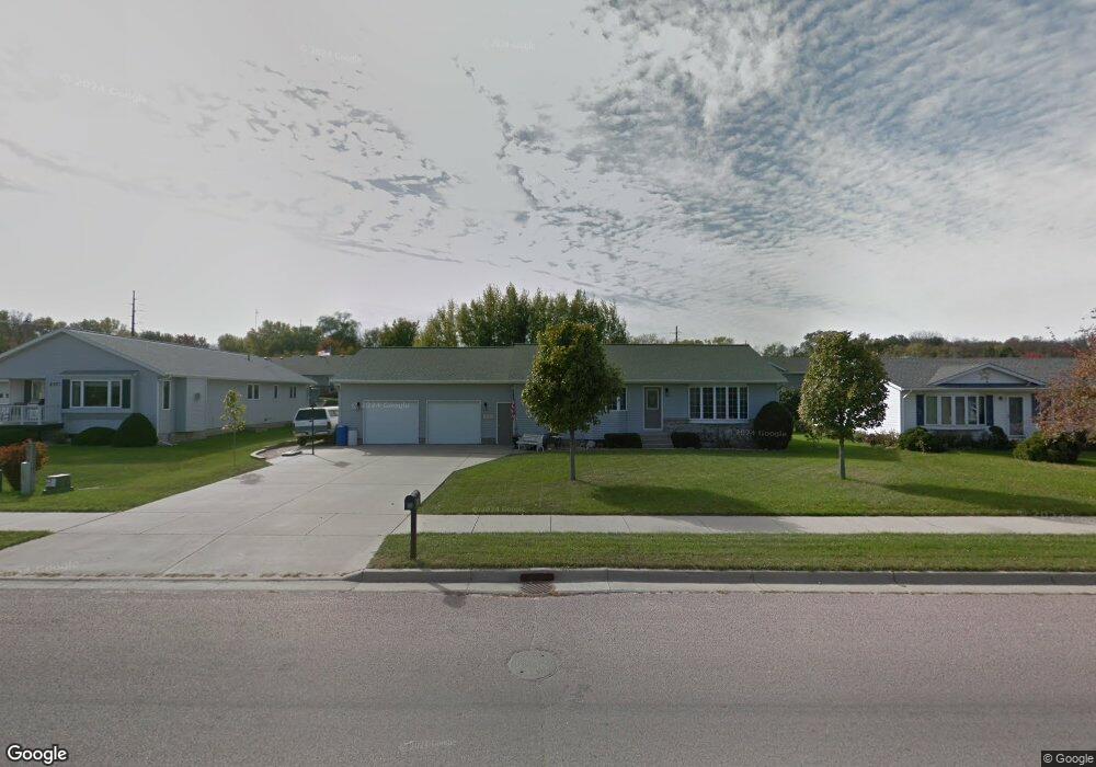 2325 N Broadway St, New Ulm, MN 56073 - photo 1