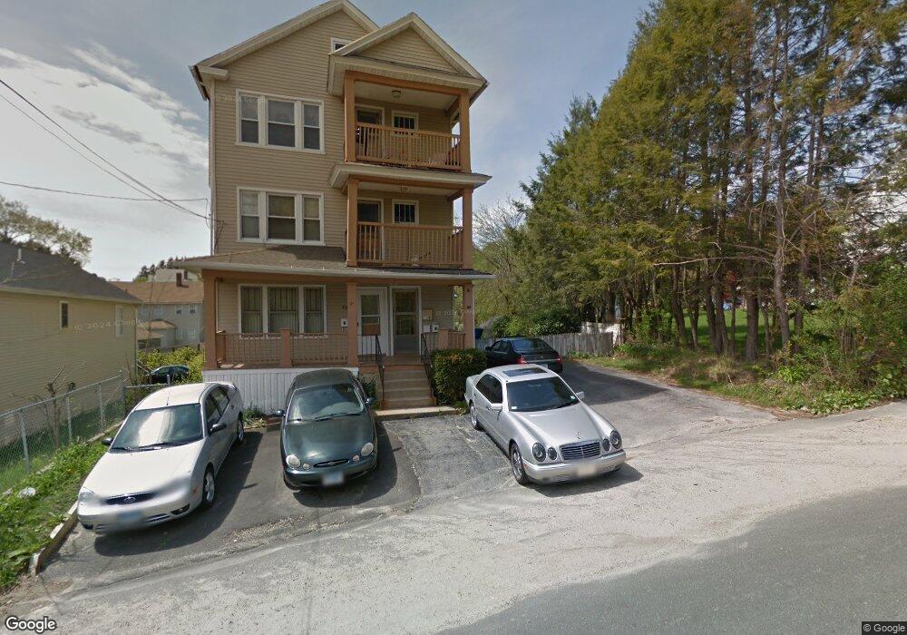 139 Tudor St unit 2nd, Waterbury, CT 06704 - photo 1