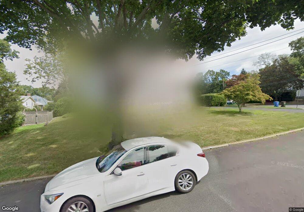 125 Sweetbriar Dr, Cranston, RI 02920 - photo 1