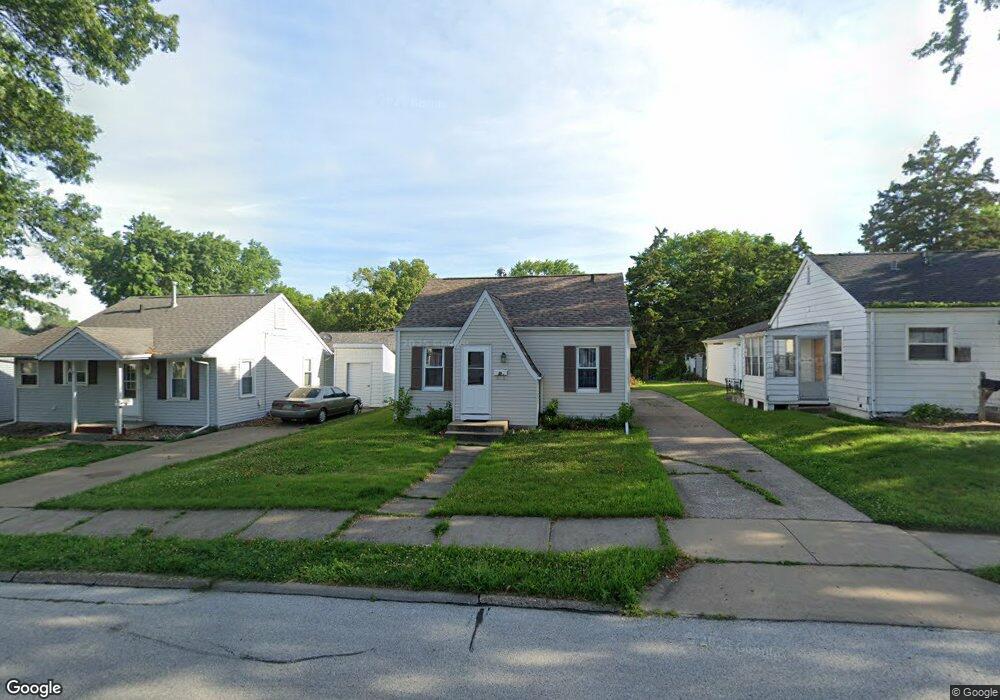 1618 Florence Ln, Davenport, IA 52804 - photo 1