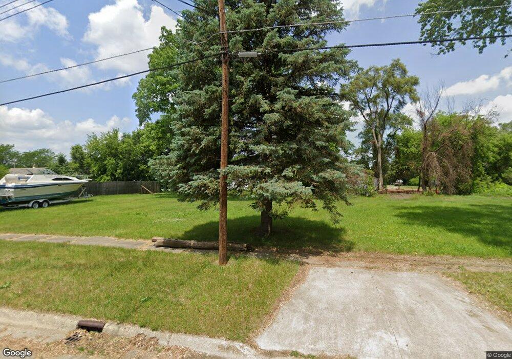 1919 Knapman St, Flint, MI 48506 - photo 1