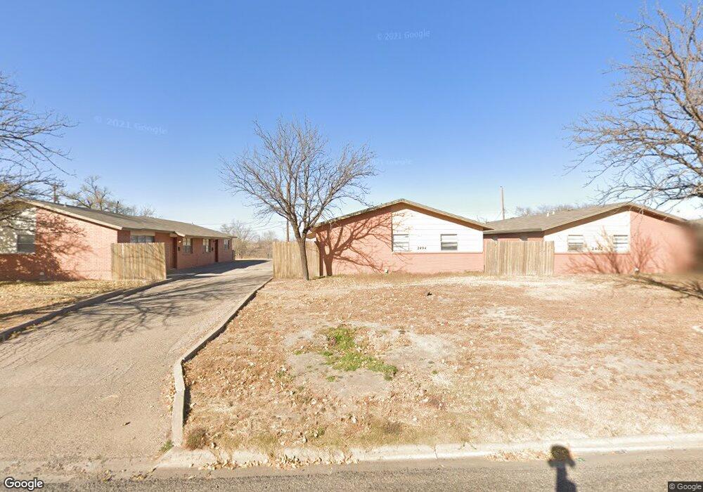2404 W 16th St, Plainview, TX 79072 - photo 1