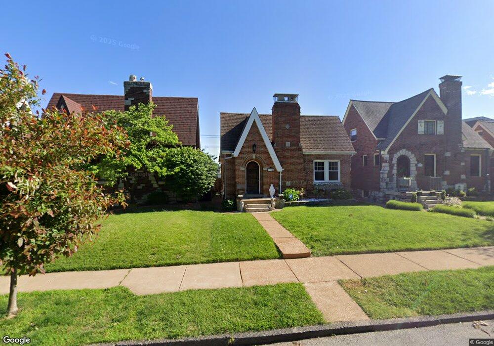 5214 Lindenwood Ave, Saint Louis, MO 63109 - photo 1
