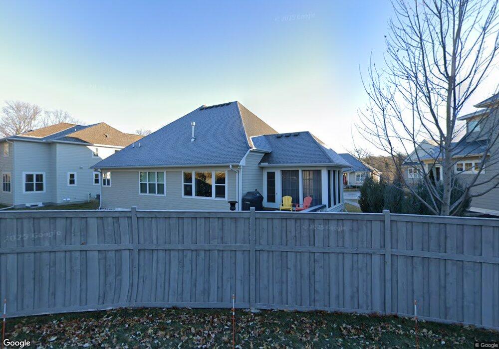 1015 Cross St, Wayzata, MN 55391 - photo 1