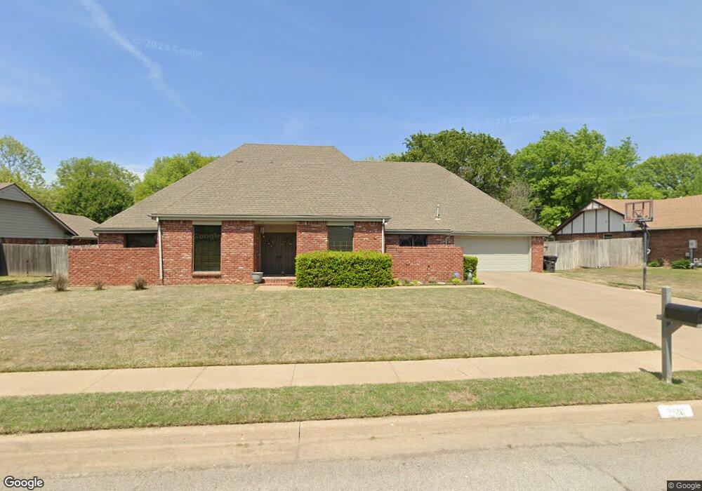 2516 Kensington Way, Bartlesville, OK 74006 - photo 1