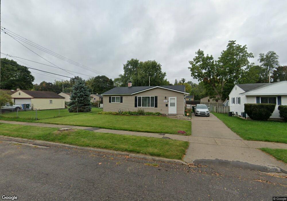 3313 Glenbrook Dr, Lansing, MI 48911 - photo 1