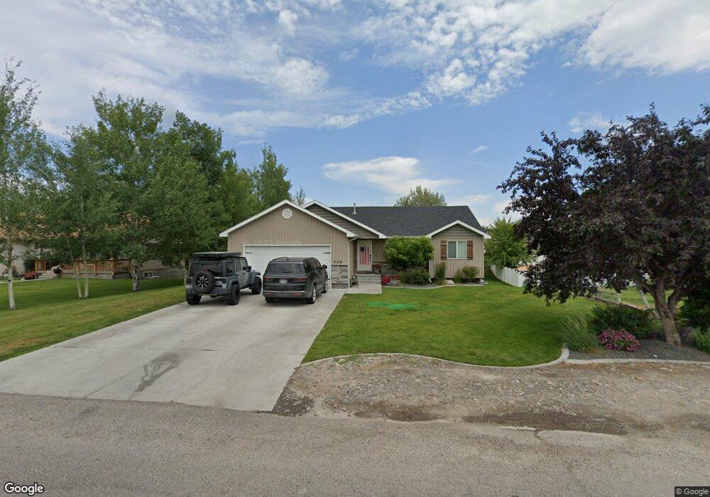 330 Bergeson Dr, Blackfoot, ID 83221 - photo 1