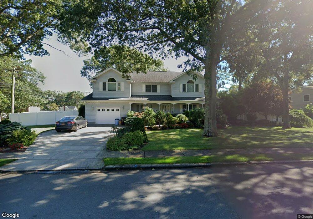 18 40th St, Islip, NY 11751 - photo 1