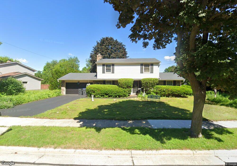 2146 Laura Ln, Waukesha, WI 53186 - photo 1