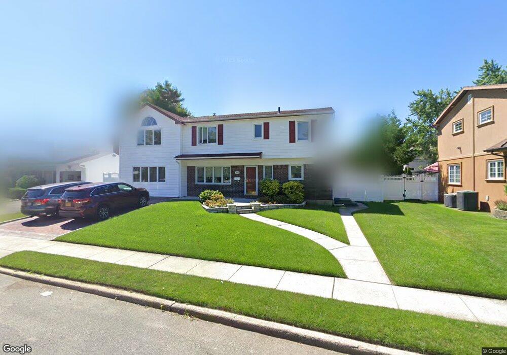 989 Cedarhurst St, Valley Stream, NY 11581 - photo 1