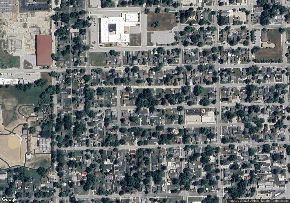 320 W 17th St, Auburn, IN 46706 - photo 1