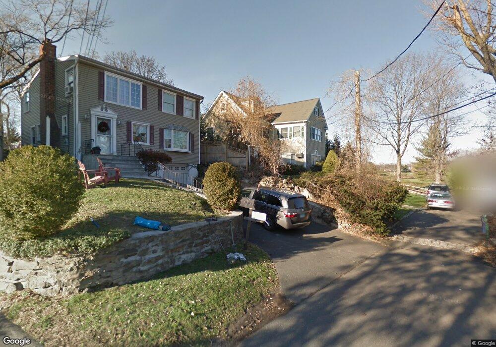 12 Tomac Ct, Old Greenwich, CT 06870 - photo 1