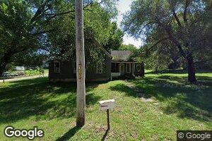 102 S 1st St, Chandlerville, IL 62627