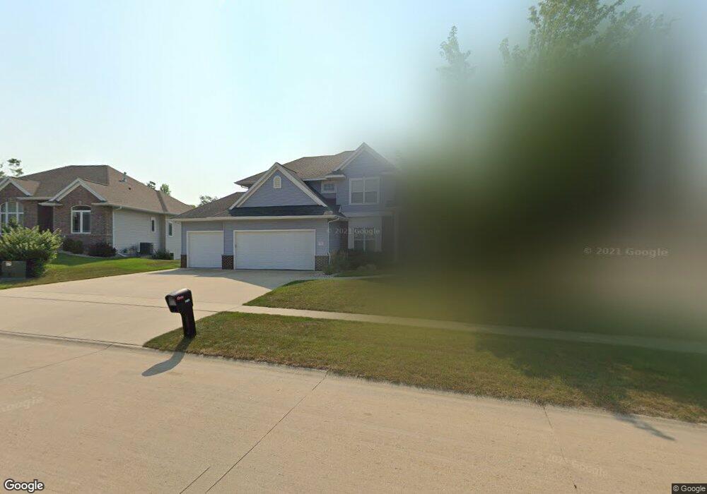 6129 Ushers Ridge Ct NE, Cedar Rapids, IA 52411 - photo 1