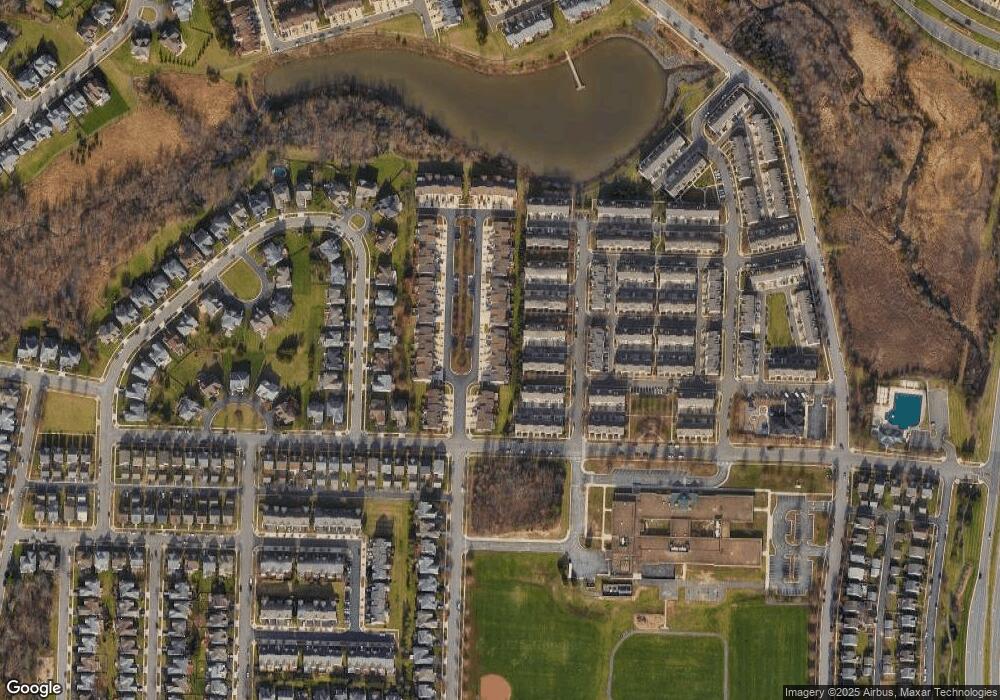 25360 Mcintyre Square, Chantilly, VA 20152 - photo 1