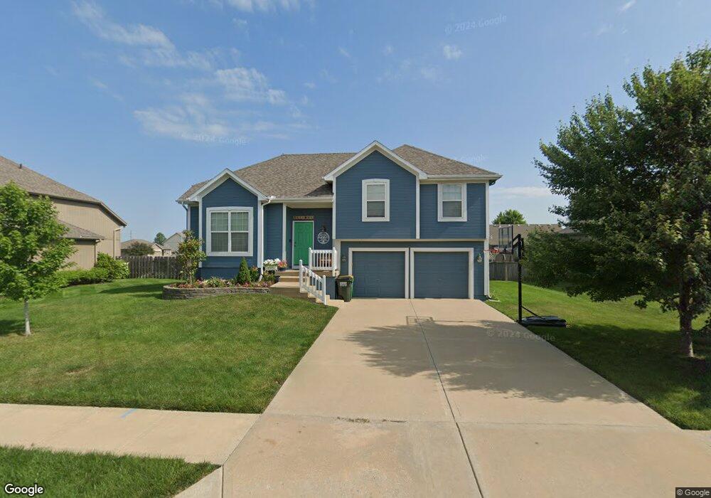 506 E Cheyenne St, Gardner, KS 66030 - photo 1