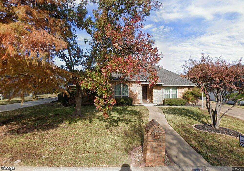 404 Shadow Wood Ln, Hurst, TX 76054 - photo 1