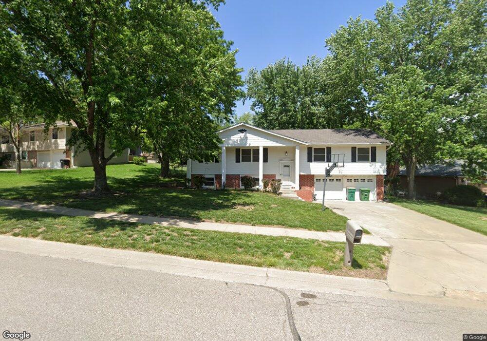 4828 SW 33rd Terrace, Topeka, KS 66614 - photo 1