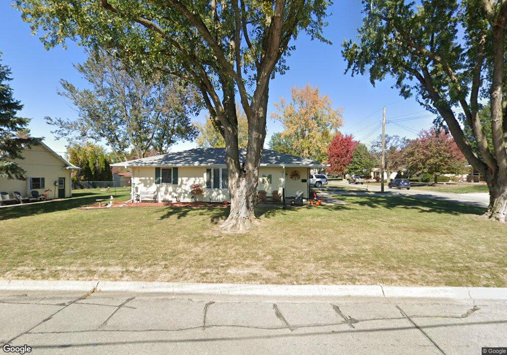 205 E 25th St N, Newton, IA 50208 - photo 1