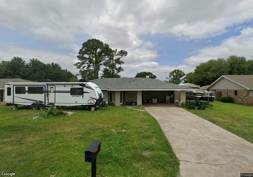 1424 W Autumnwood Ln, Lake Charles, LA 70605 - photo 1