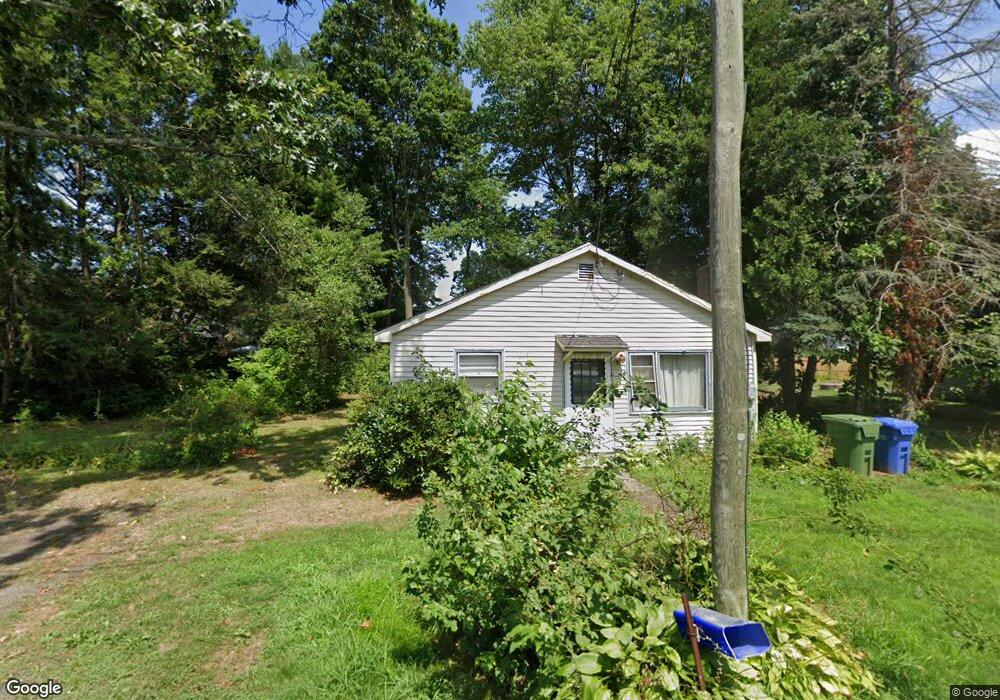 8 Navajo Trail, East Hampton, CT 06424 - photo 1