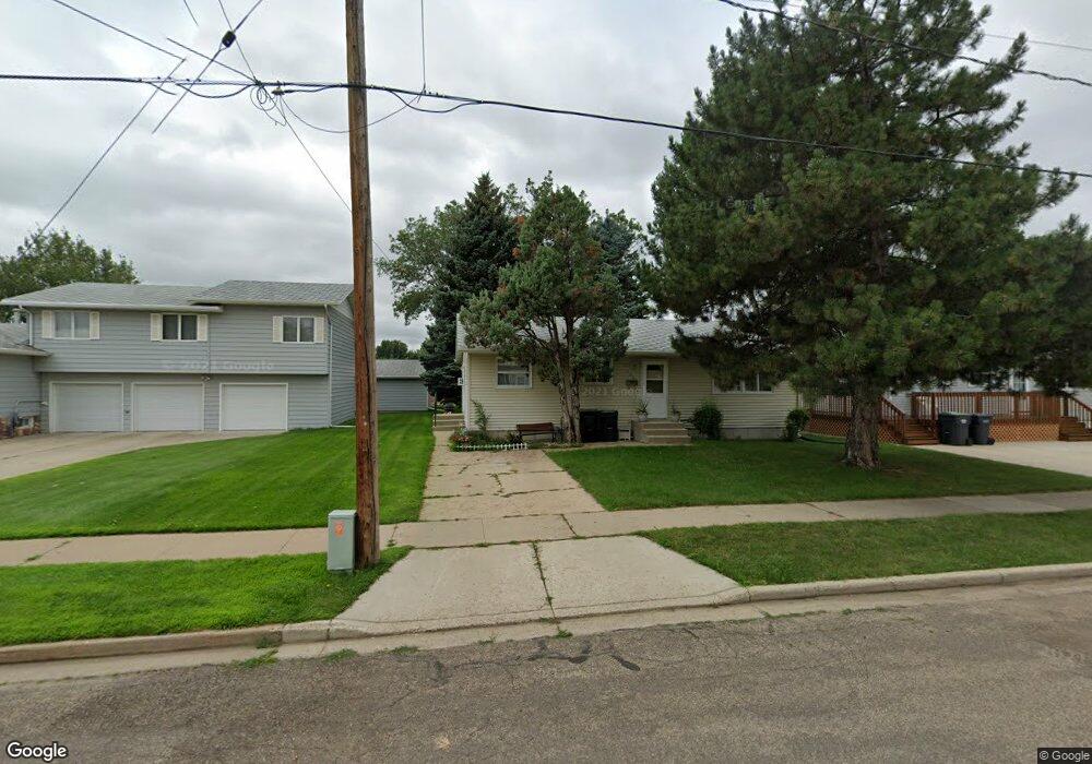 633 3rd Ave SE, Mandan, ND 58554 - photo 1