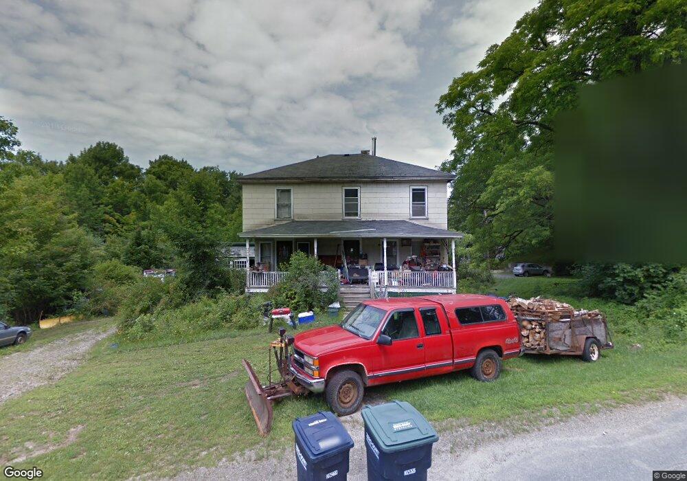 107 Cross St, Bethlehem, NH 03574 - photo 1