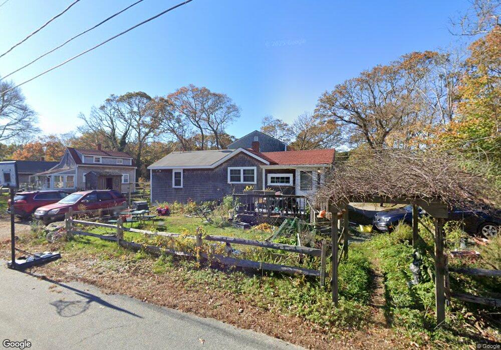 5 Andrews Rd, Vineyard Haven, MA 02568 - photo 1